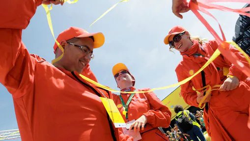 A group of Shell employees celebrating